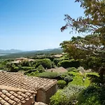 Cala Di Volpe Vista Mare E Piscina Nyaraló *