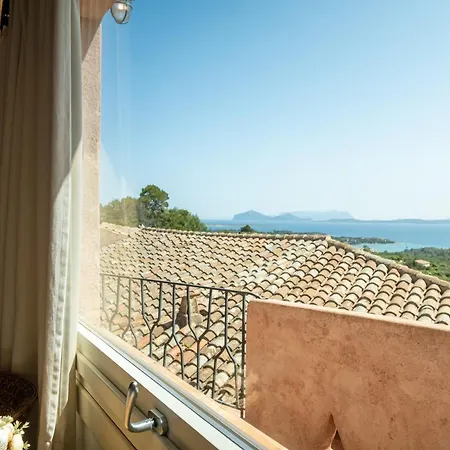 Cala Di Volpe Vista Mare E Piscina Abbiadori