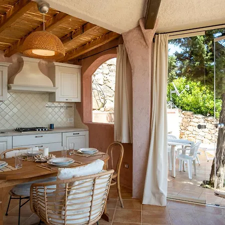 Cala Di Volpe Vista Mare E Piscina Vakantiehuis